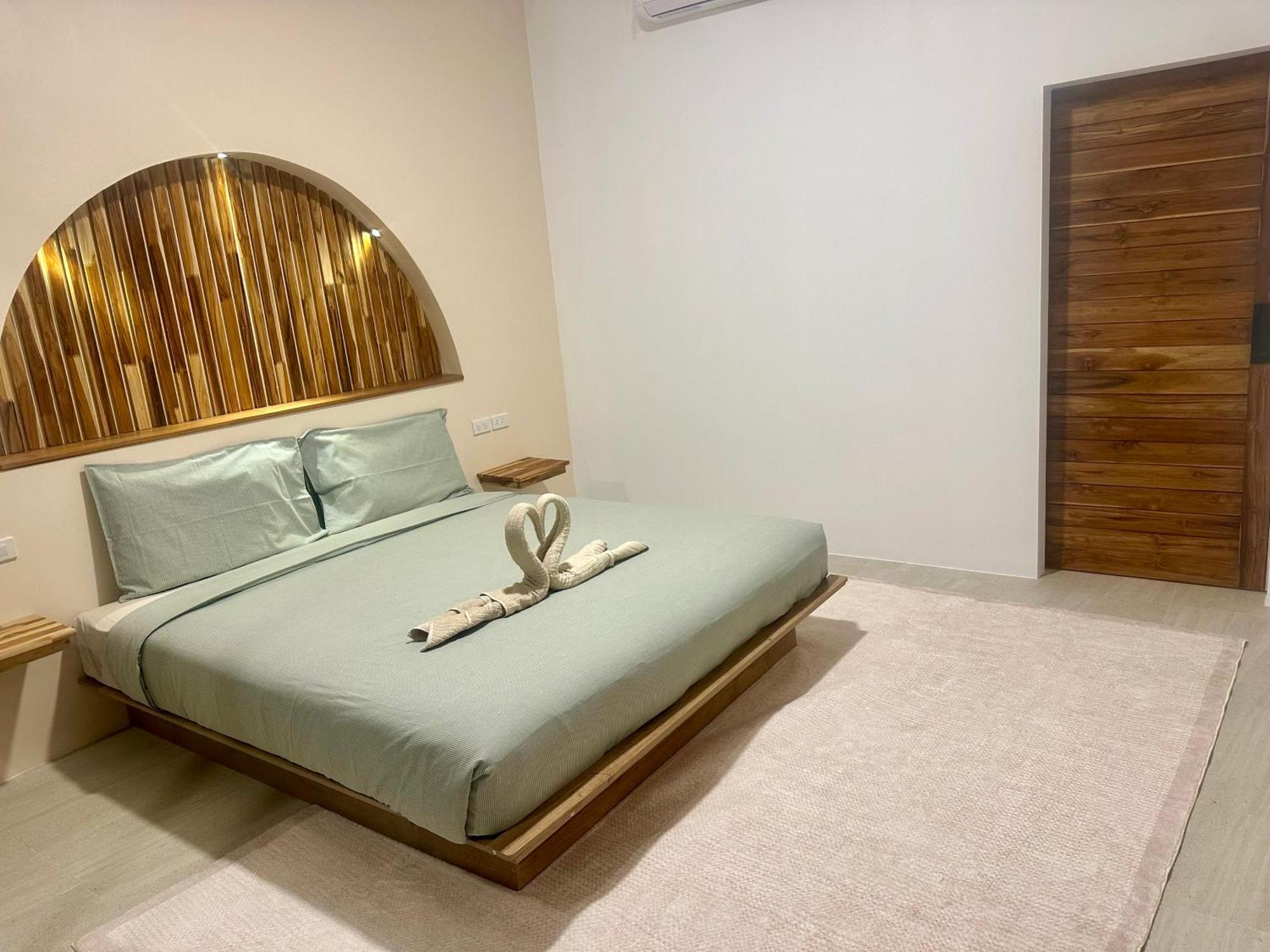 Oh'lala Two Bedroom Pool 帕干岛